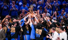 开云体育中国-NBA季前赛火热进行中，球队备战迎战新赛季