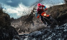 开云体育-爆冷！索伯车队轻取法拉利，新星皮亚斯特里点燃赛场激情