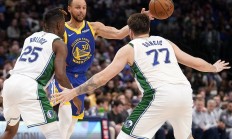 开云体育下载-包含勇士队士气高涨赢得关键比赛的词条