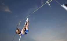 开云体育APP下载-银石鏖战，皮亚斯特里的绝杀与旧王国的裂痕