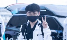 开云体育入口-V5轻取PSG，ShowMaker打出惊人五杀激烈交锋半决赛，锁定晋级资格