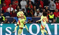 开云体育在线-欧国联比赛收官战：激烈对决引人瞩目