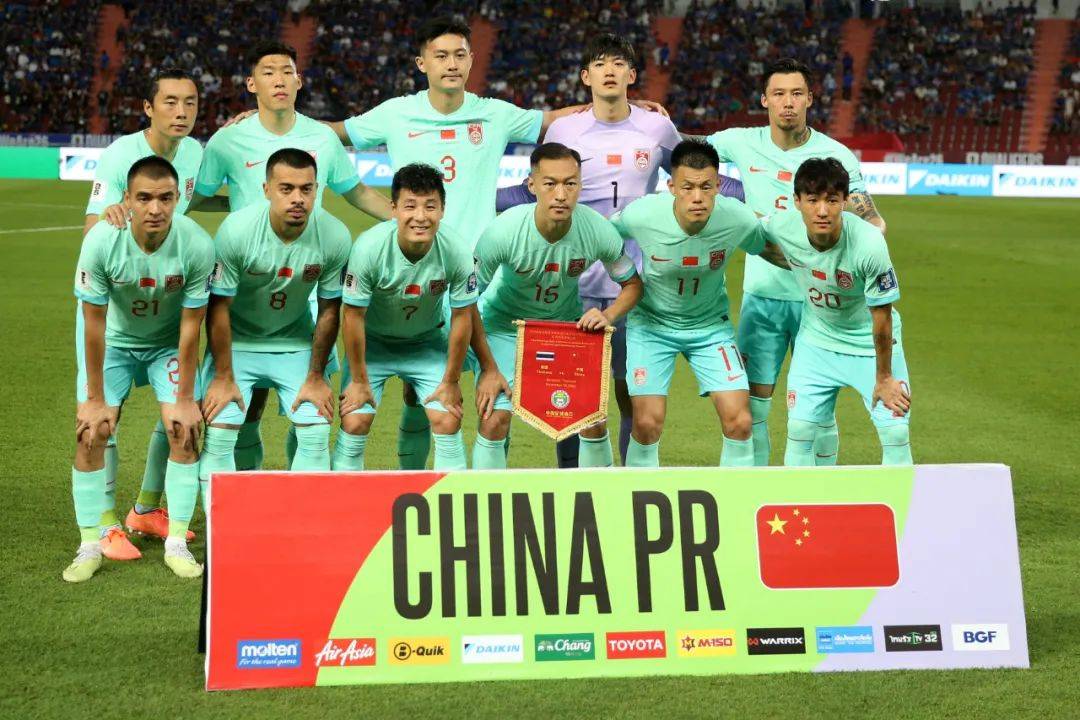 中国职业足球联赛成绩出炉，强队接连获胜