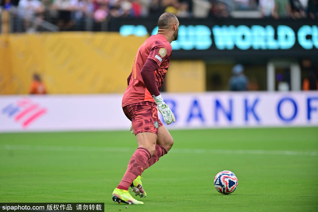 阿赫利推动球队反弹，获得关键胜利