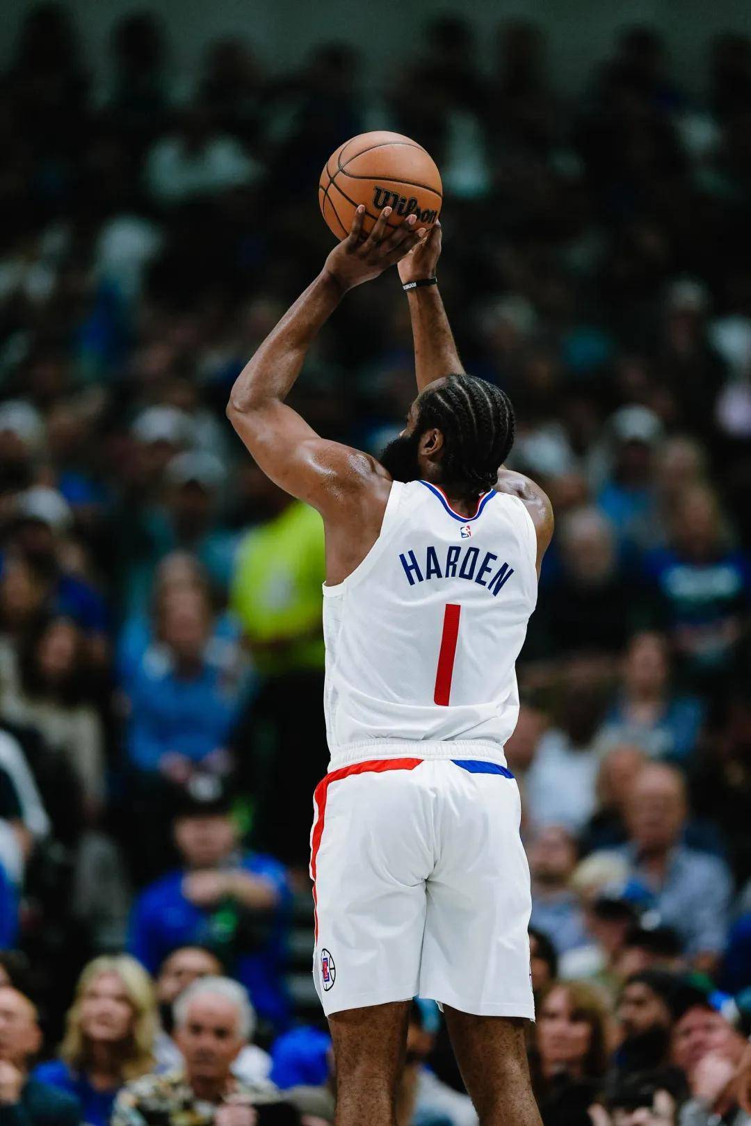 雷霆队遭遇快船队终结连胜