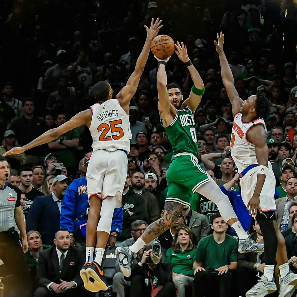 凯尔特人赢下雄鹿，沃克砍下32分