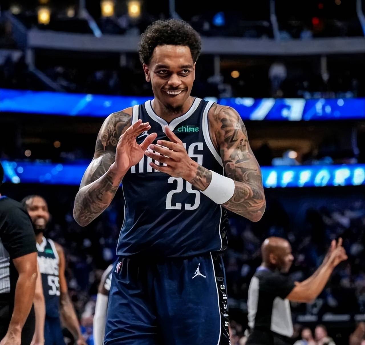 独行侠主场击败灰熊，卢卡斯莱斯砍下37分