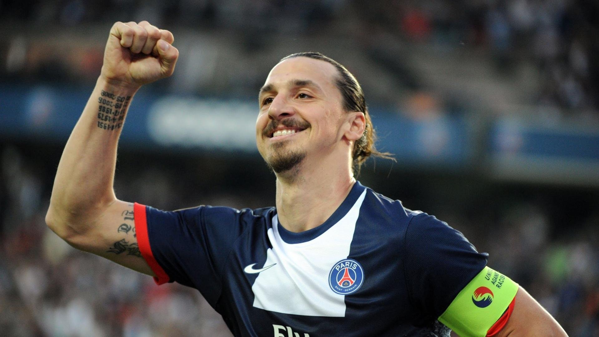 当恩戈洛·坎特戴上厄瓜多尔面具，一场撕裂时空的防守反击